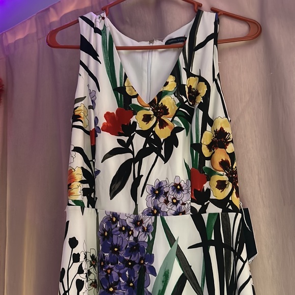 NWT Tommy Hilfiger Floral Dress - Picture 4 of 6